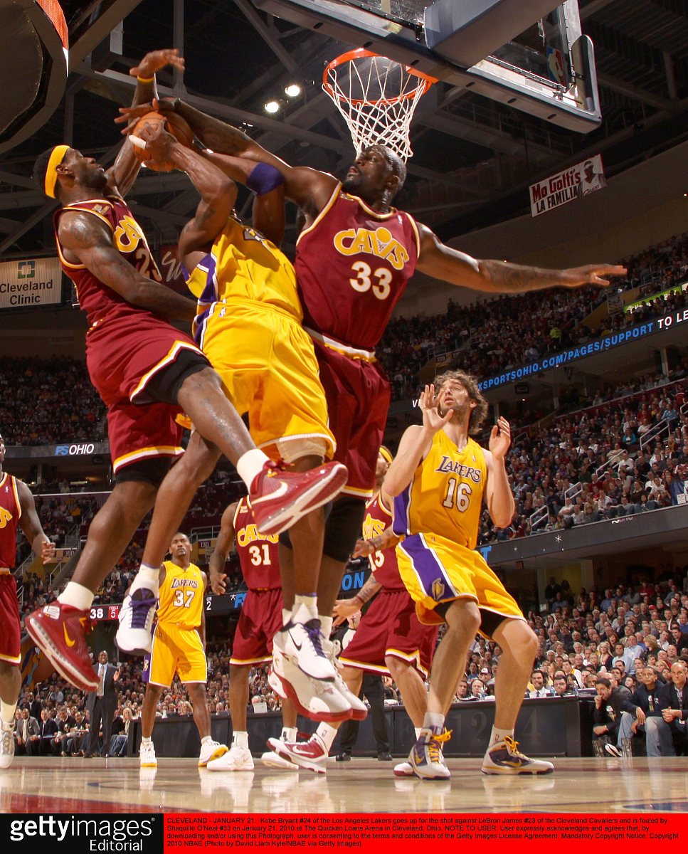 爱游戏官方平台詹姆斯回归赛场，大胜首场状态亮眼，热火观众沸腾！的简单介绍